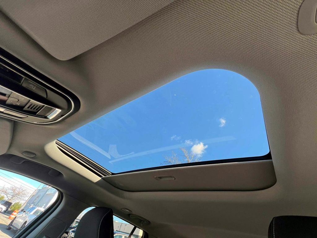 Certified 2023 Jeep Grand Cherokee Laredo image 33