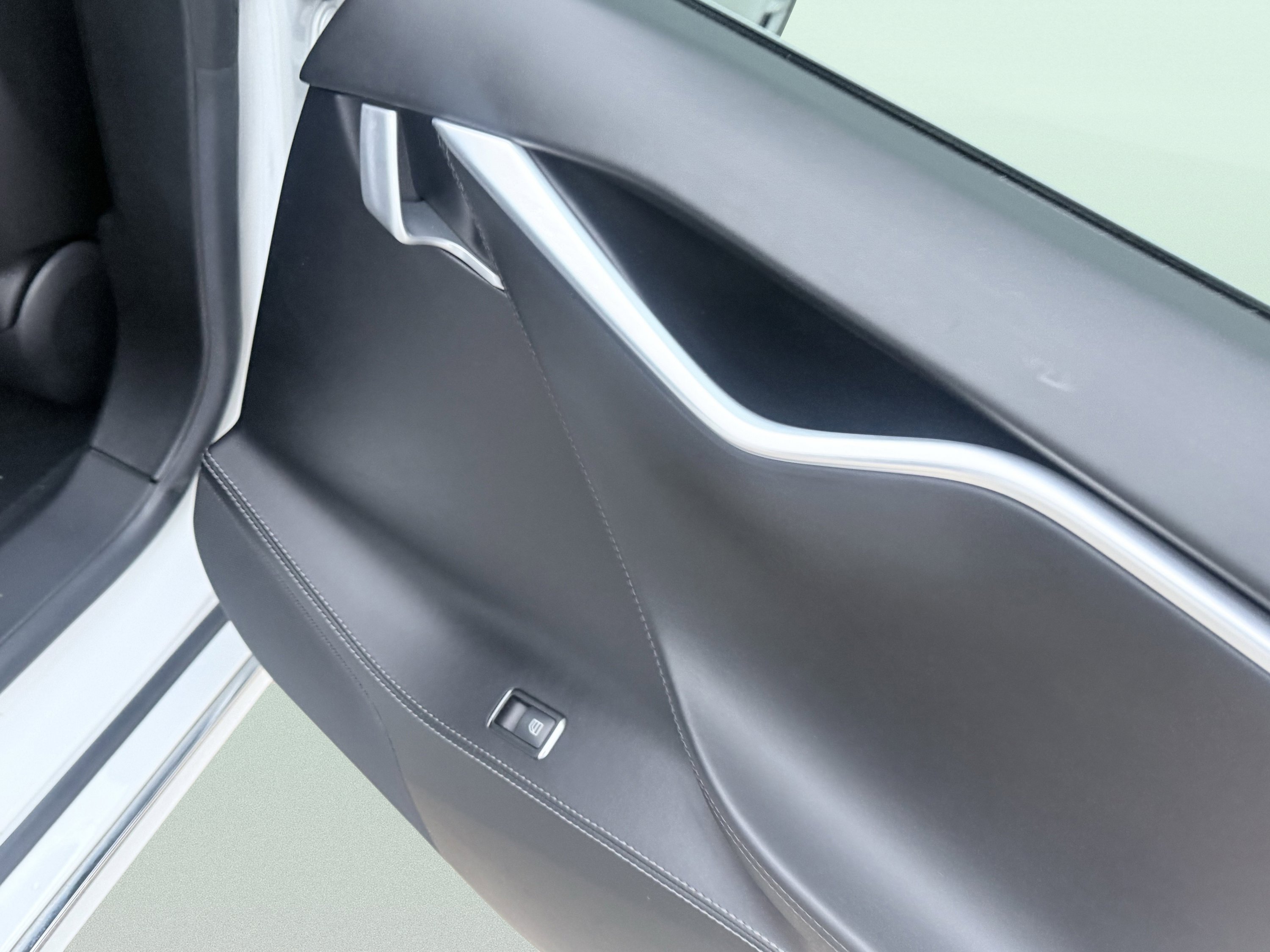 Used 2016 Tesla Model S 75D image 42