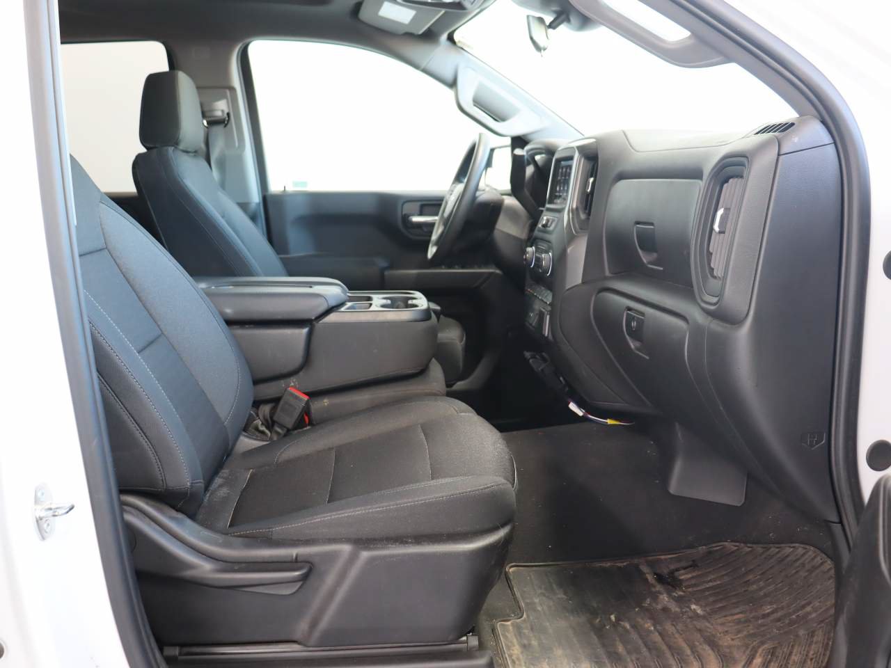 Certified 2024 Chevrolet Silverado 1500 Custom RWD image 17