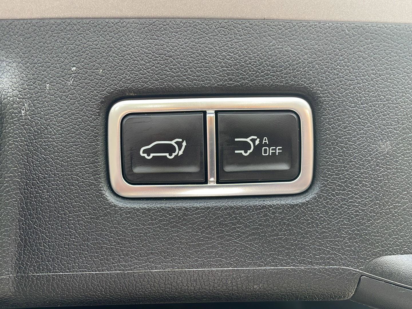 Used 2025 Kia Sorento SX AWD/4WD image 37