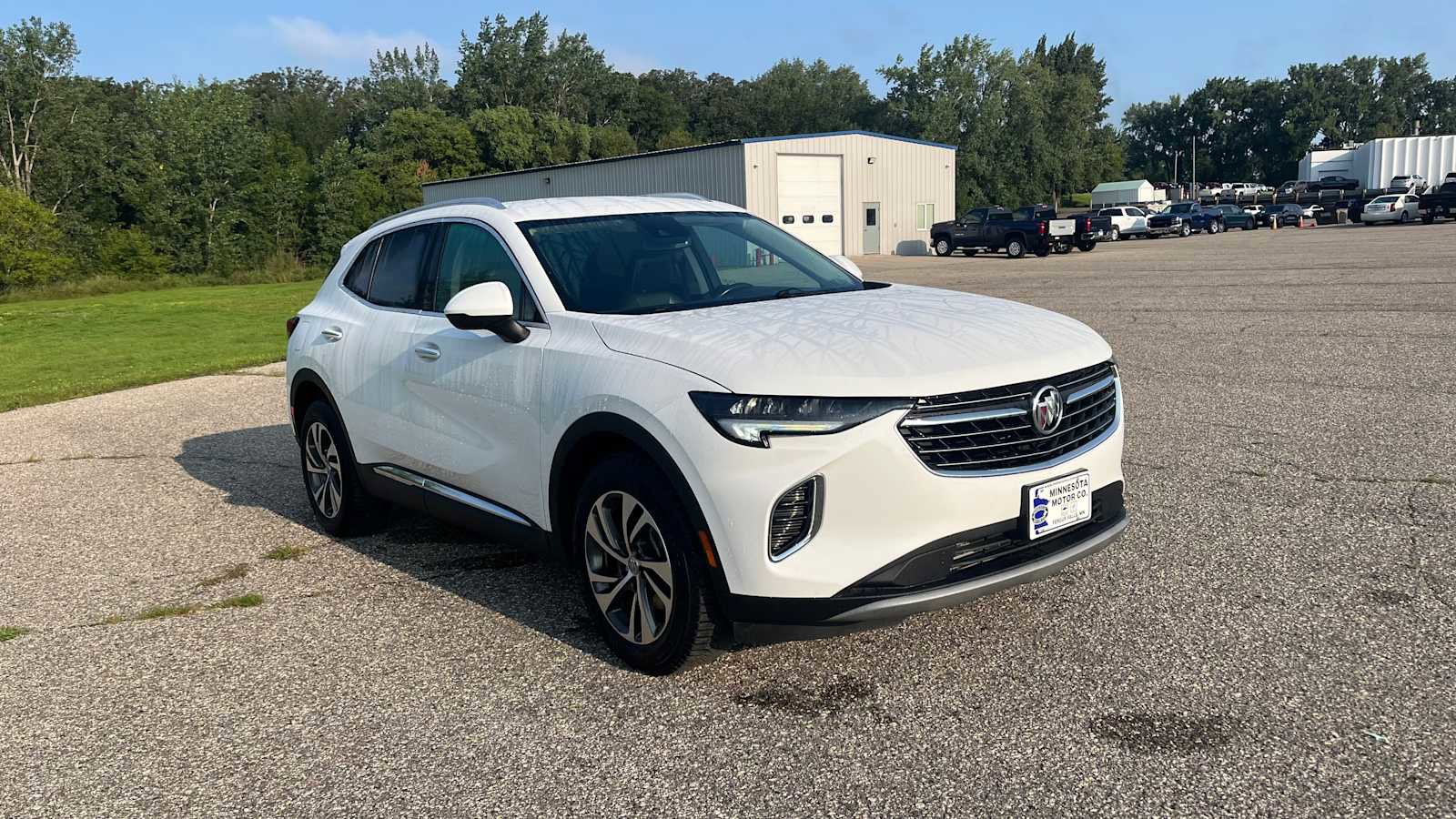 Used 2022 Buick Envision Essence w/ Safety Package image 2