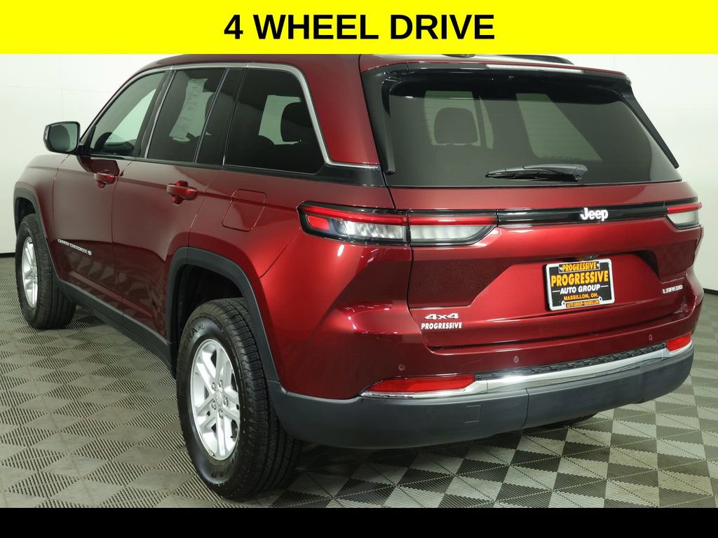 Used 2025 Jeep Grand Cherokee Laredo w/ Luxury Tech Group I image 4