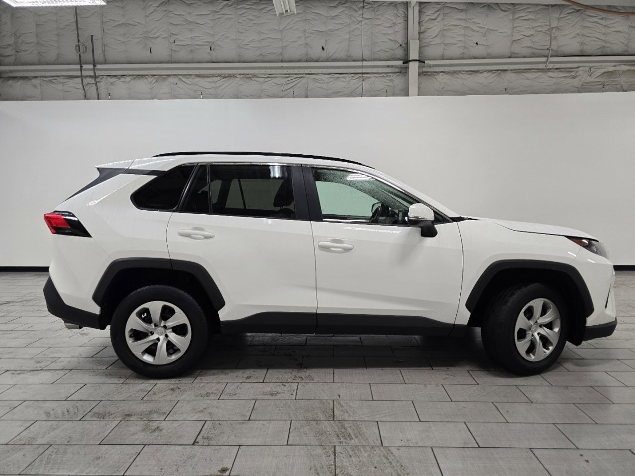 Certified 2021 Toyota RAV4 LE image 14