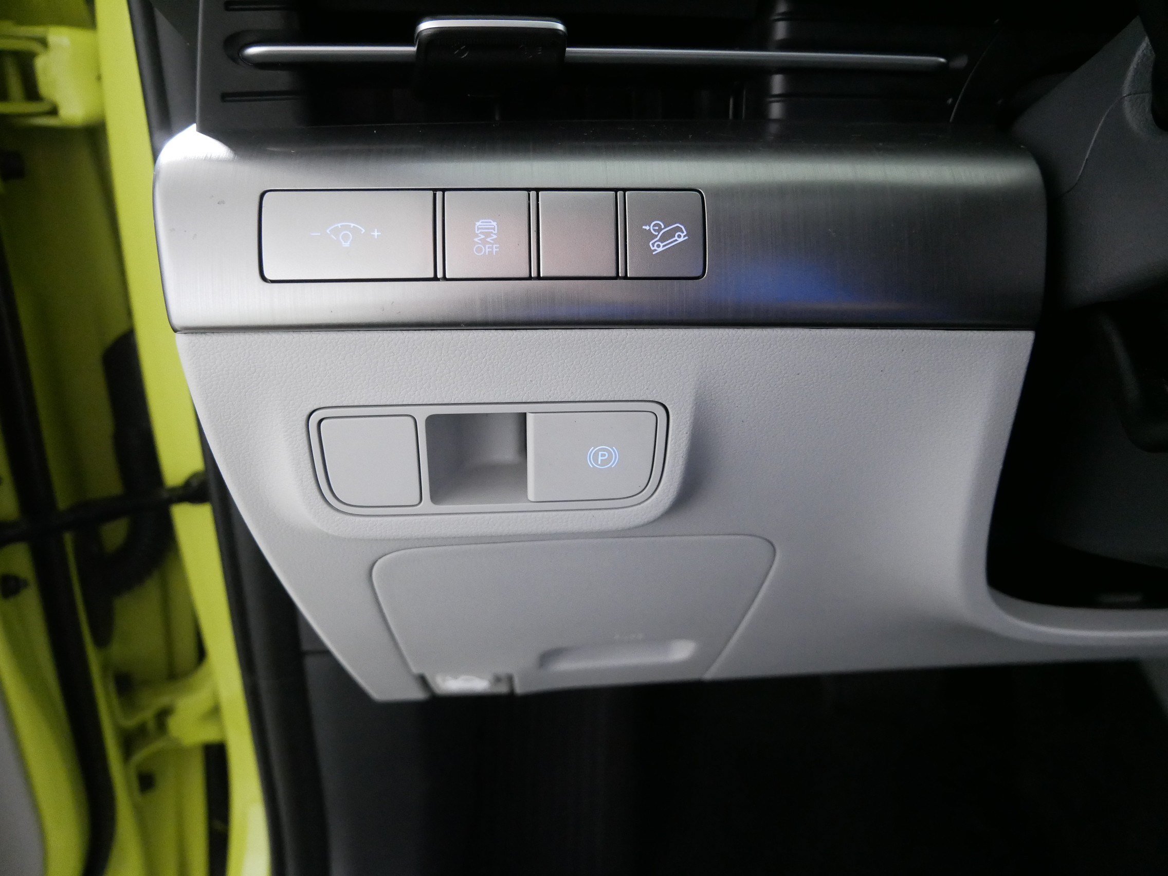 Used 2025 Hyundai Kona SEL AWD/4WD image 26