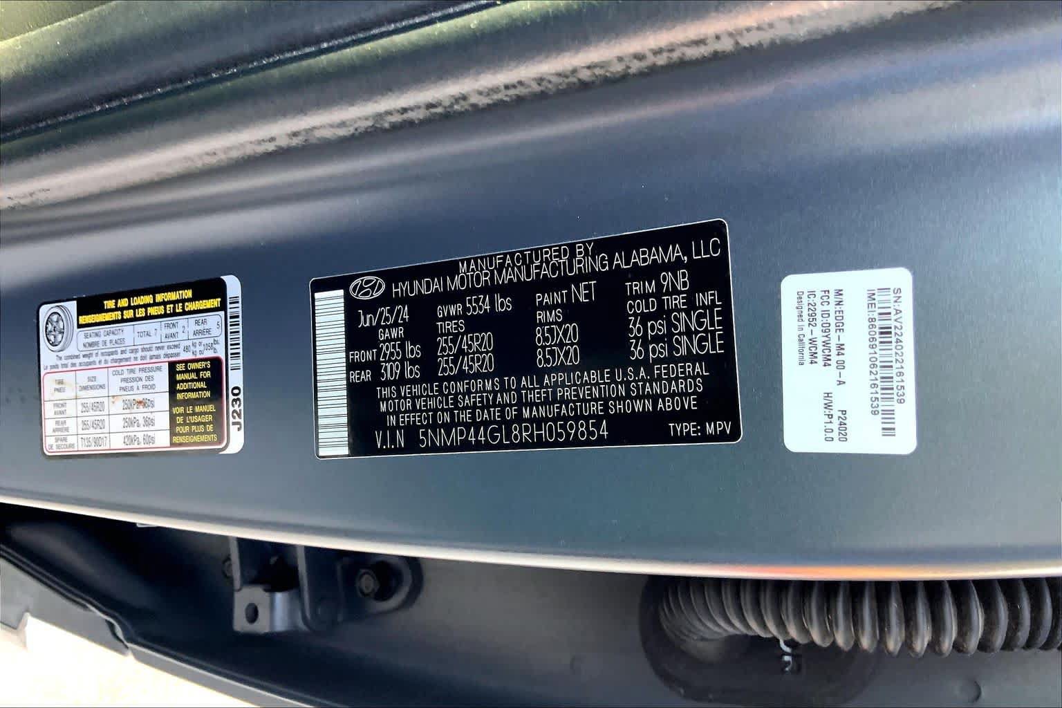 Certified 2024 Hyundai Santa Fe Limited FWD image 33
