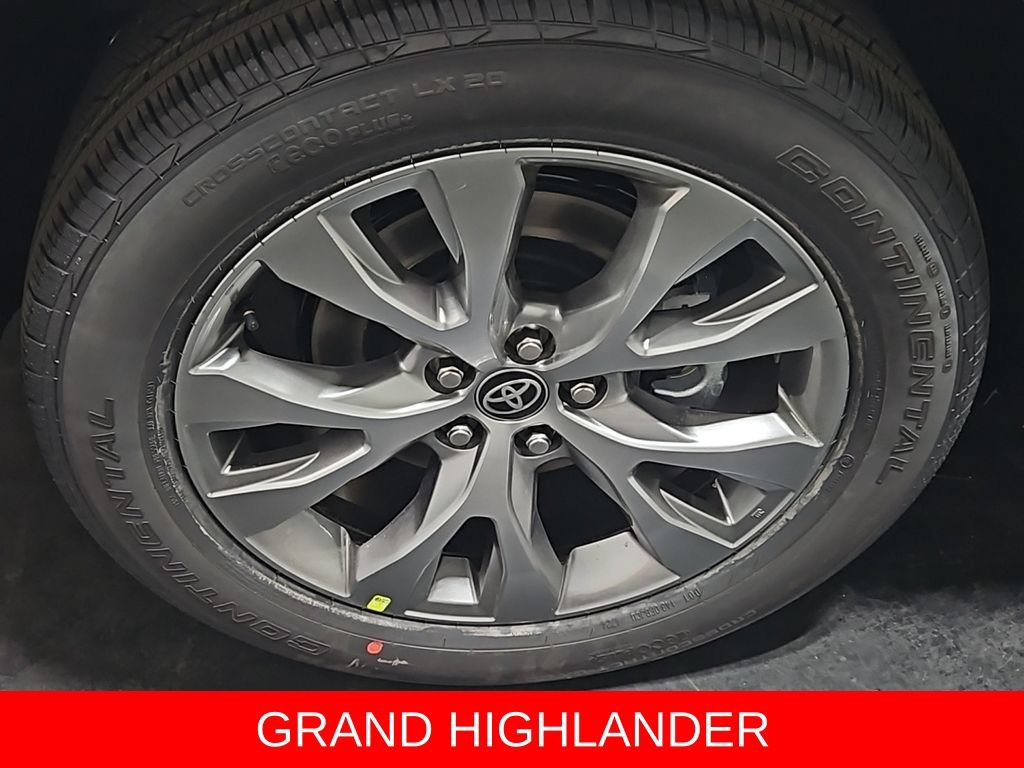 New 2026 Toyota Grand Highlander AWD image 9