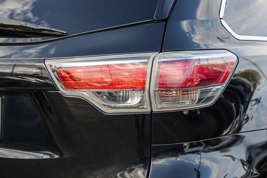 Used 2016 Toyota Highlander XLE FWD image 25