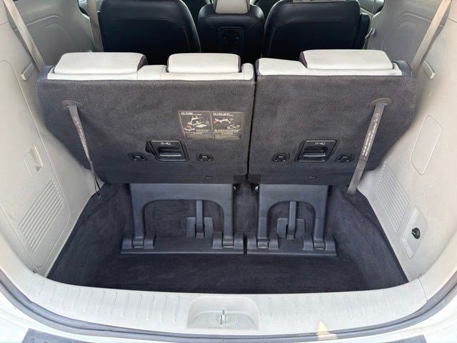 Used 2021 Kia Sedona EX FWD image 17