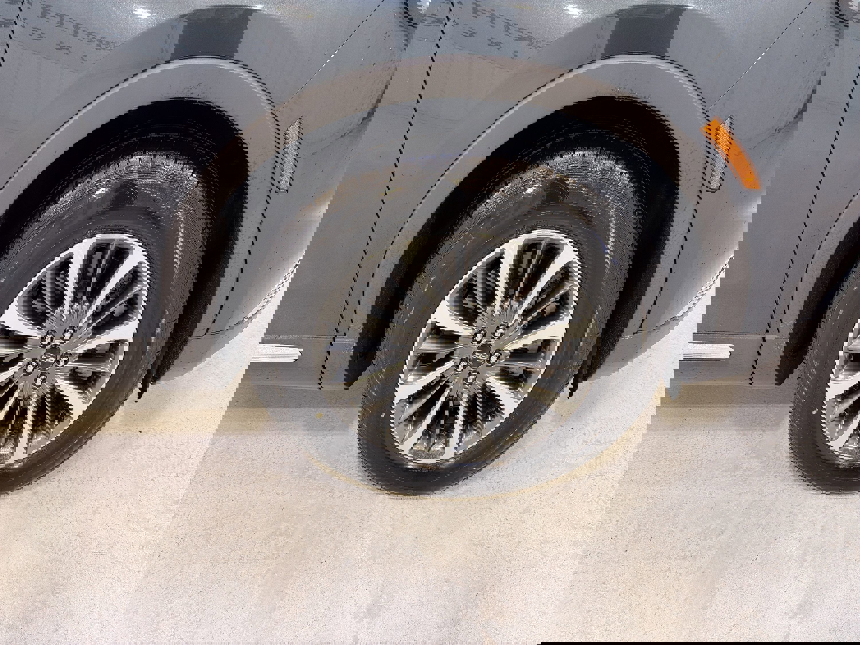 Used 2023 Lincoln Nautilus FWD w/ Premium Package image 29