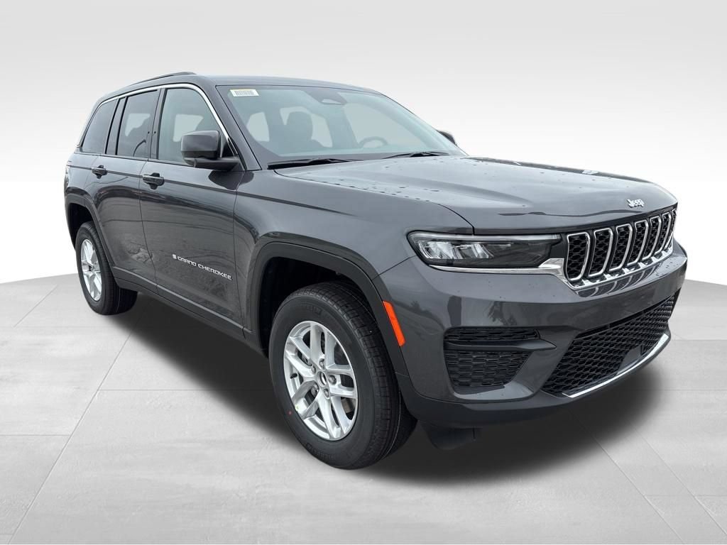 New 2026 Jeep Grand Cherokee Laredo AWD/4WD image 3