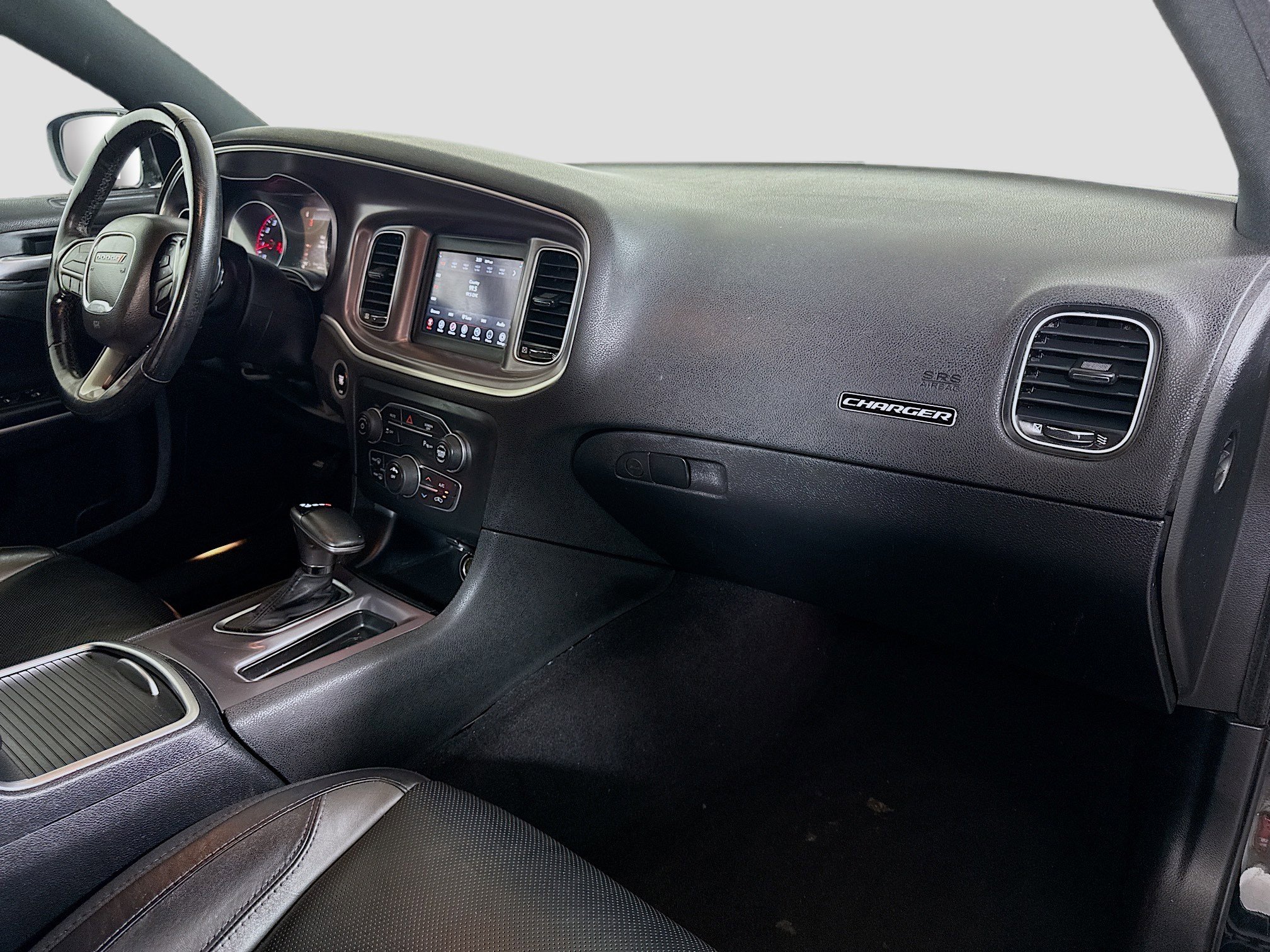 Used 2019 Dodge Charger SXT w/ Leather Interior Group image 30