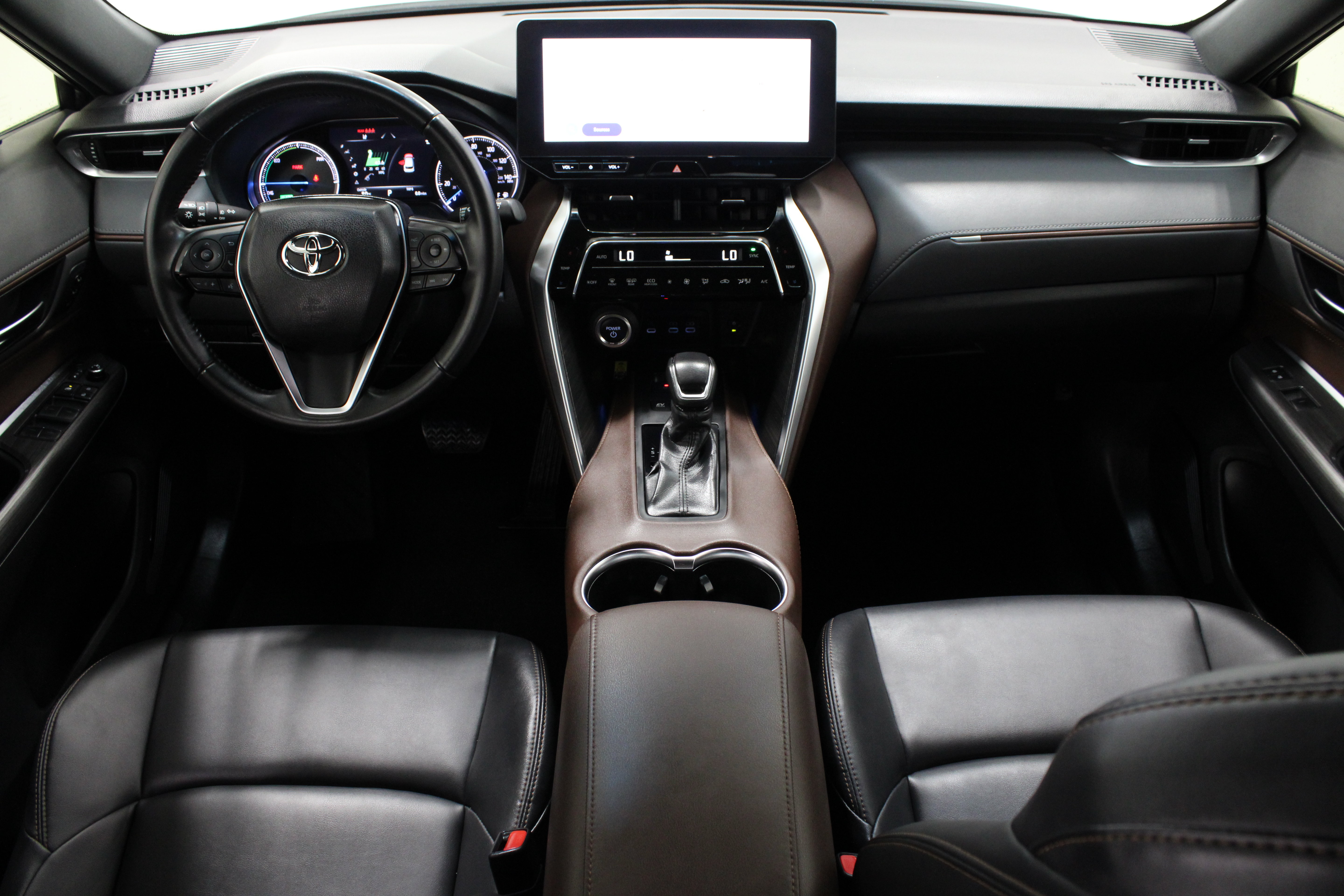 Certified 2024 Toyota Venza XLE AWD/4WD image 28