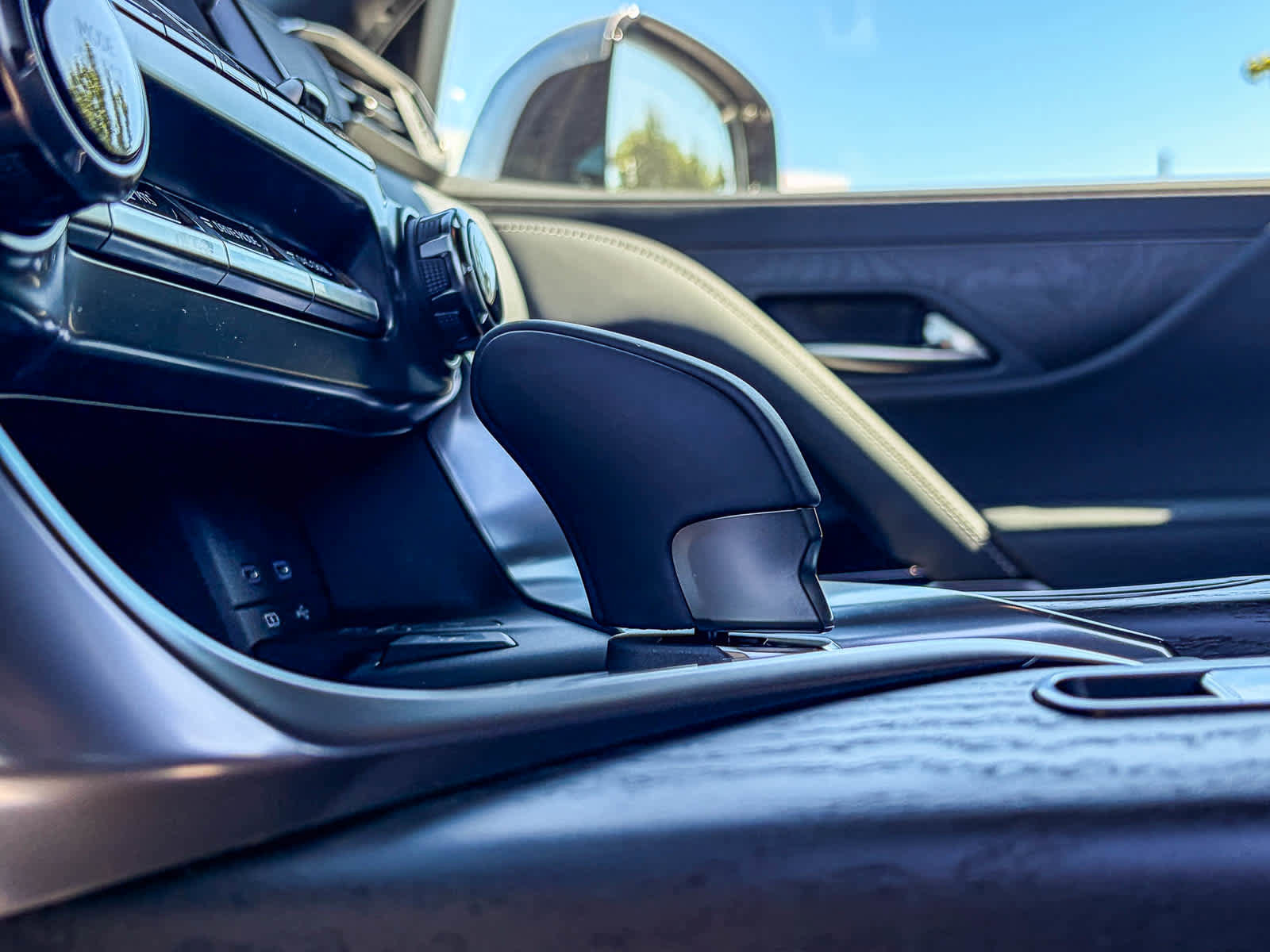 New 2026 Lexus LX 700h Luxury AWD/4WD image 27