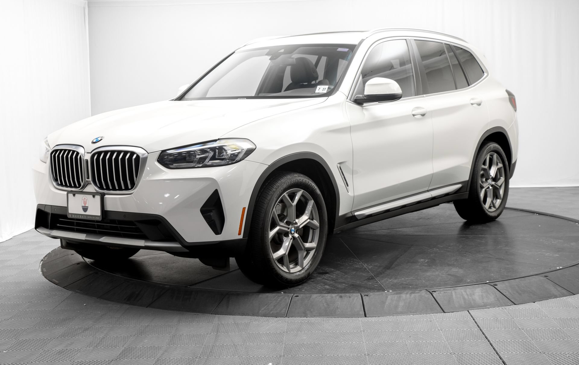 Used 2022 BMW X3 xDrive30i AWD/4WD image 3