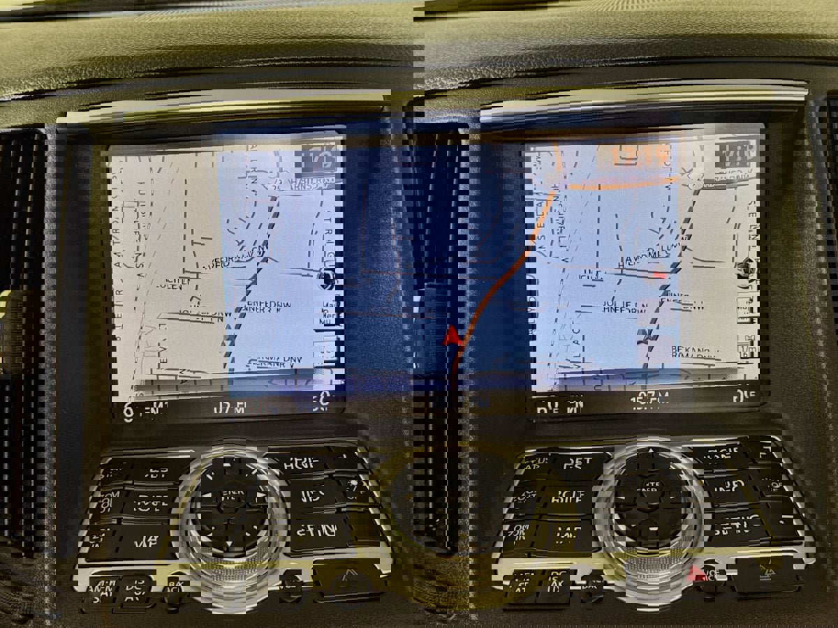 Used 2014 INFINITI Q60 Convertible w/ Premium Package image 14