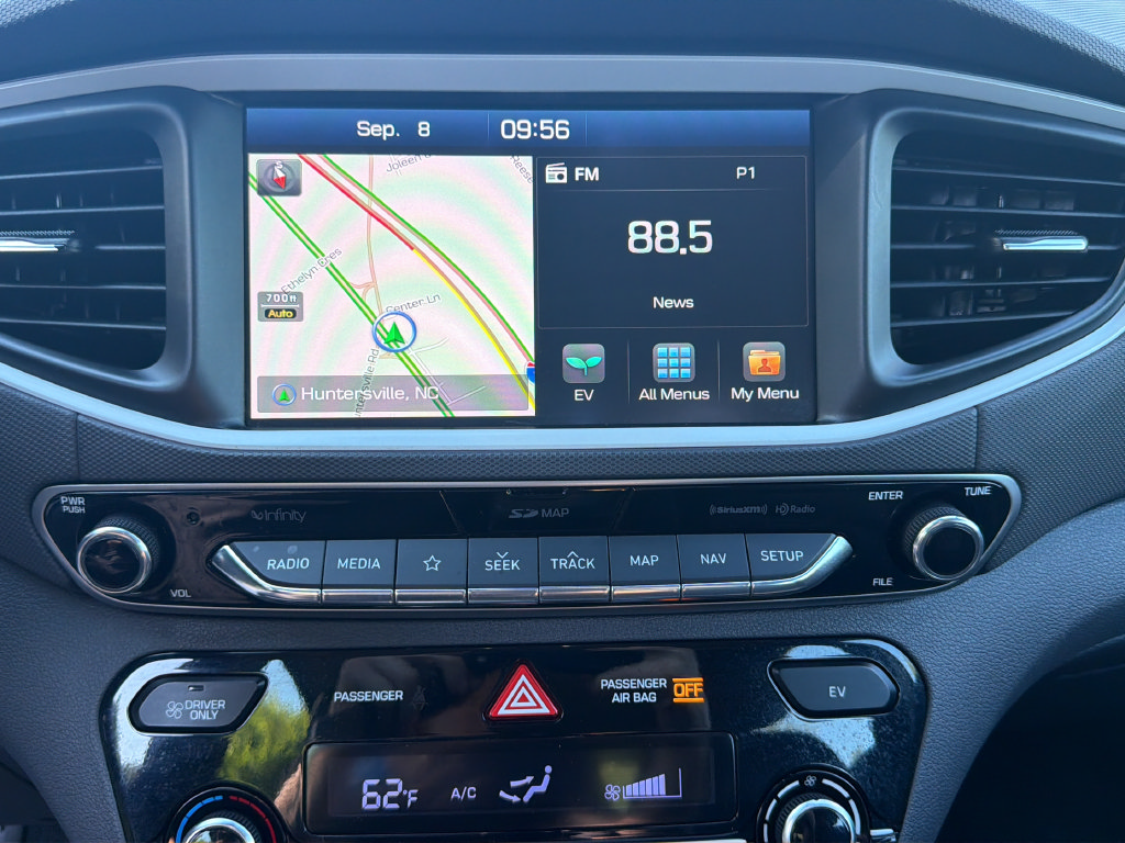Used 2019 Hyundai Ioniq Limited FWD image 25