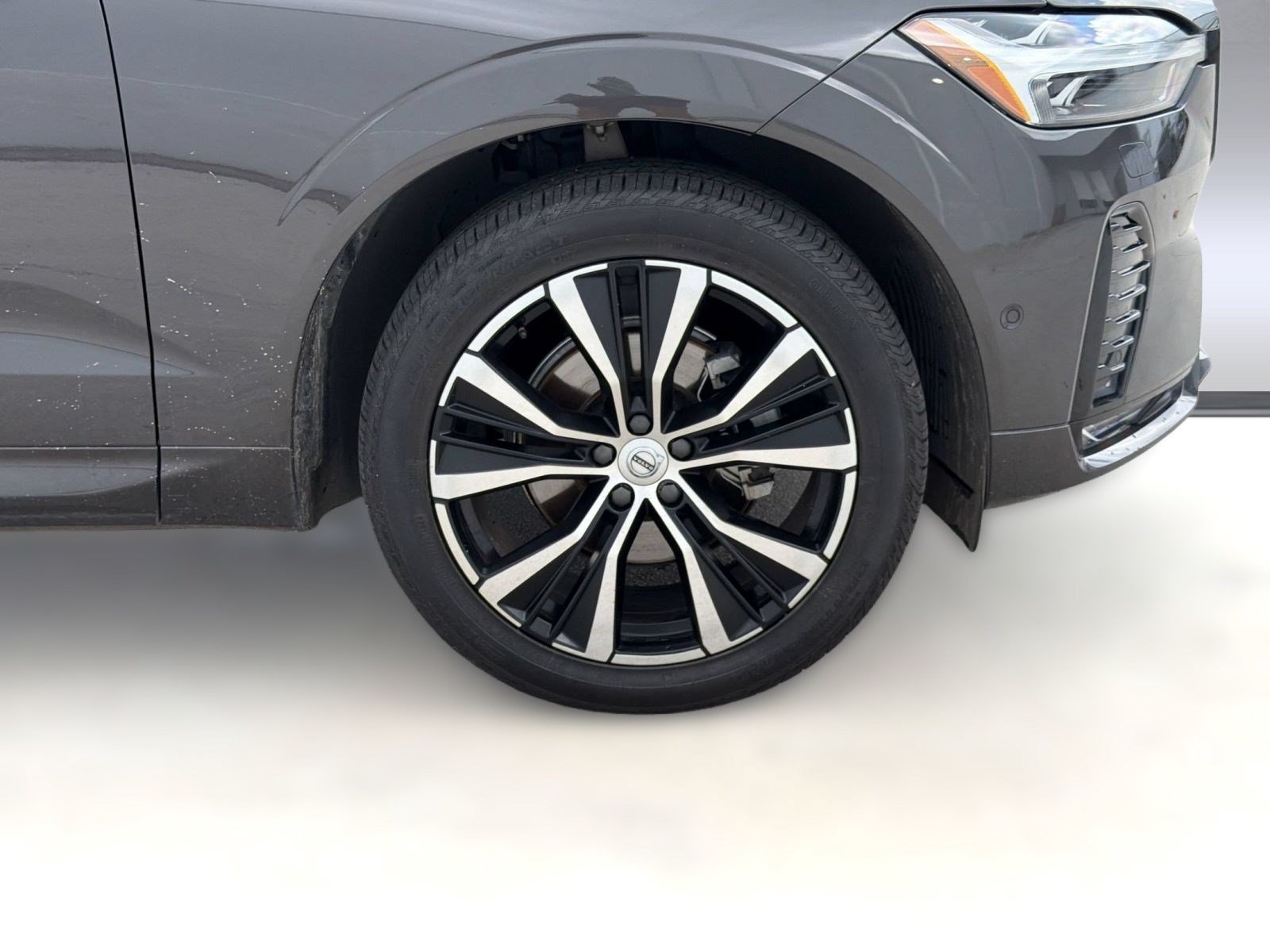 Used 2024 Volvo XC60 B5 Plus w/ Protection Package Premier AWD/4WD image 12