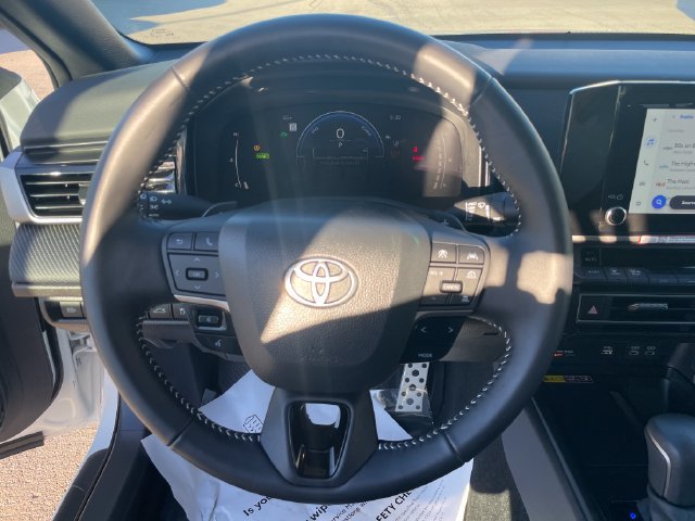Used 2026 Toyota Camry SE FWD image 25