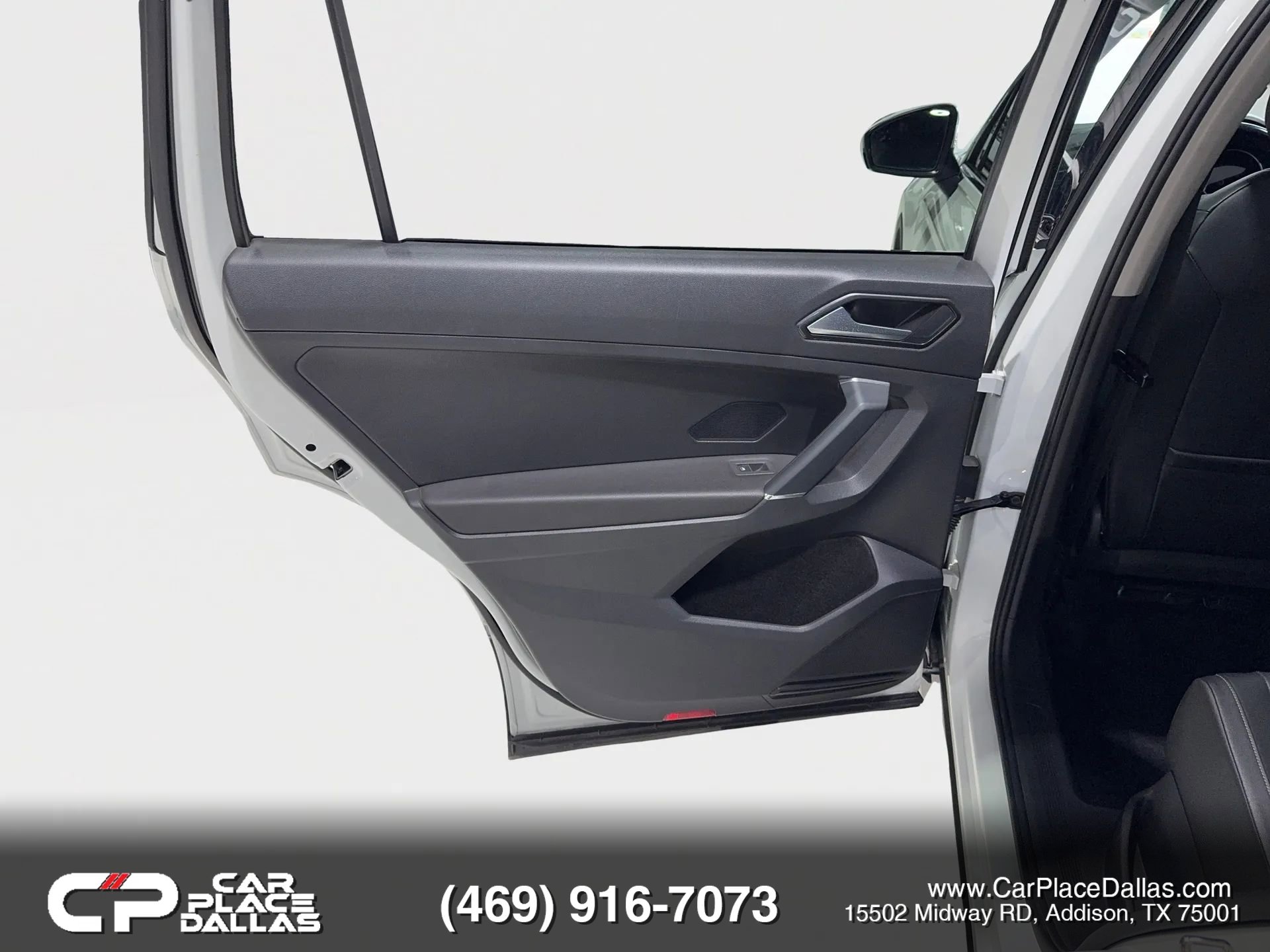 Used 2018 Volkswagen Tiguan SEL image 22