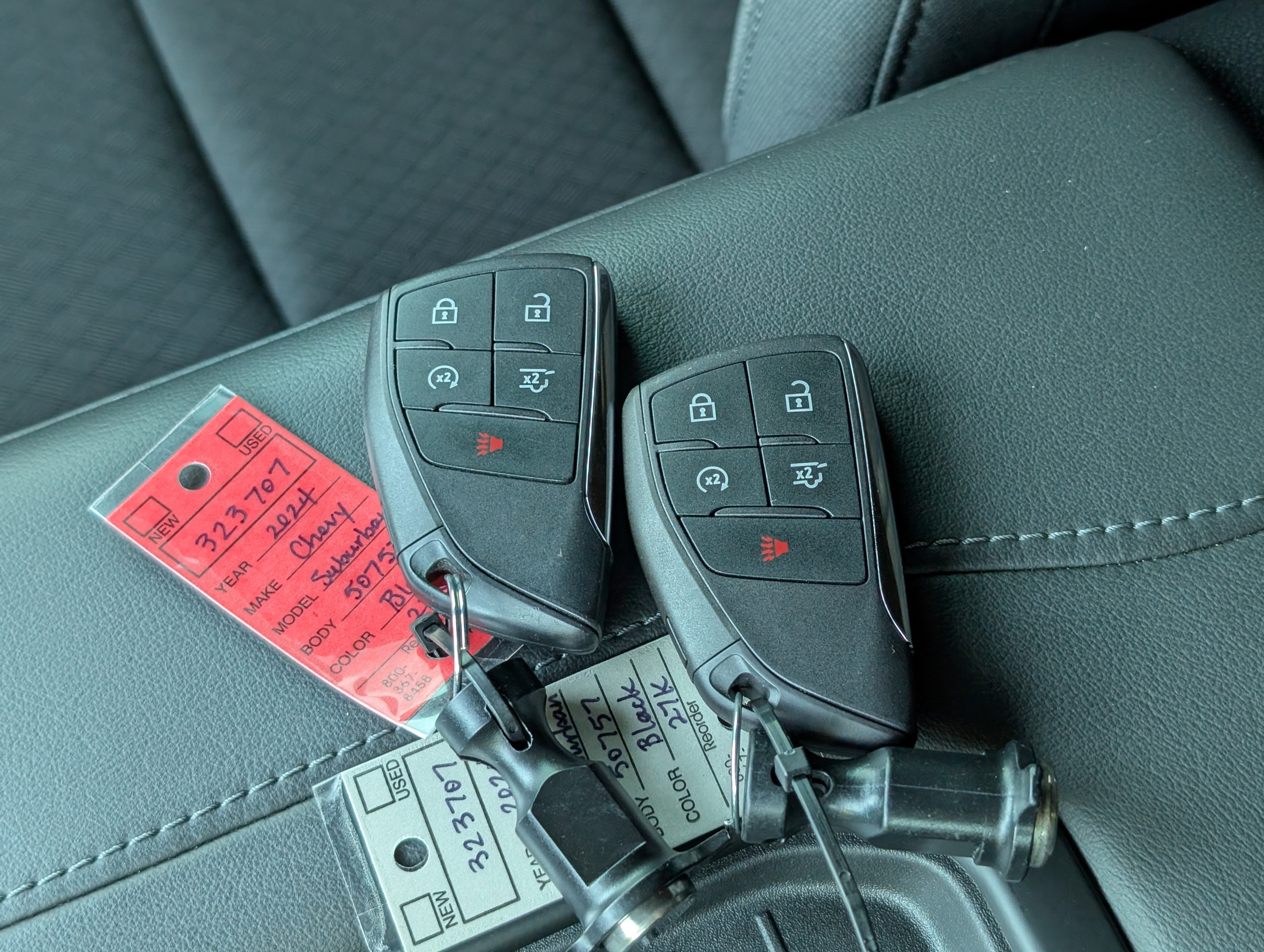 Used 2024 Chevrolet Suburban LS RWD image 36