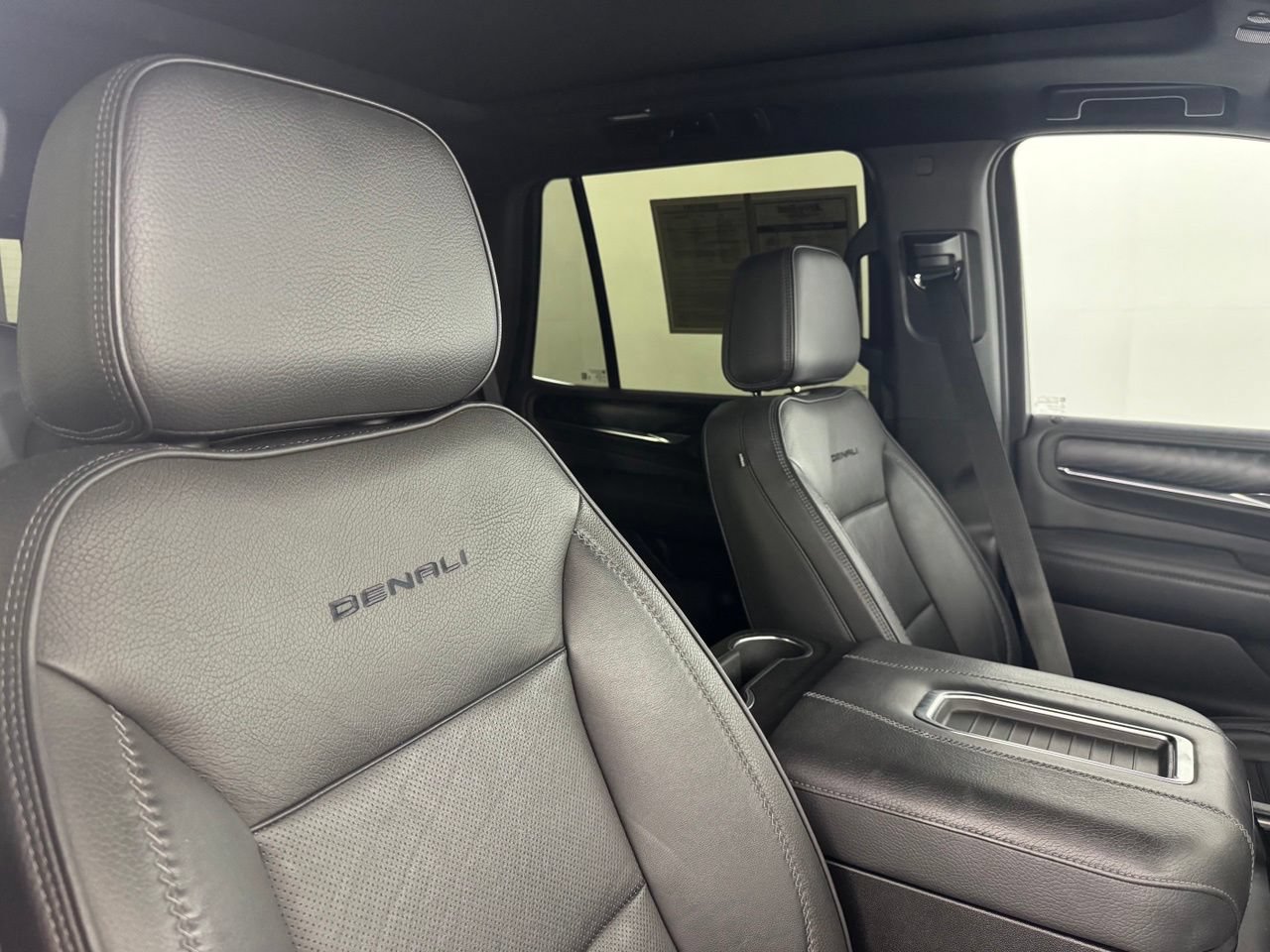 Used 2022 GMC Yukon Denali AWD/4WD image 38