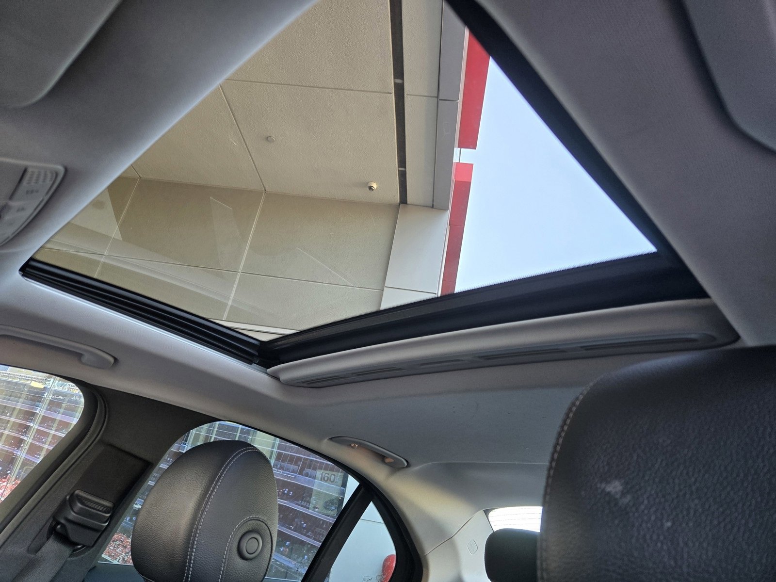 Used 2018 Mercedes-Benz C 300 4MATIC Sedan image 17