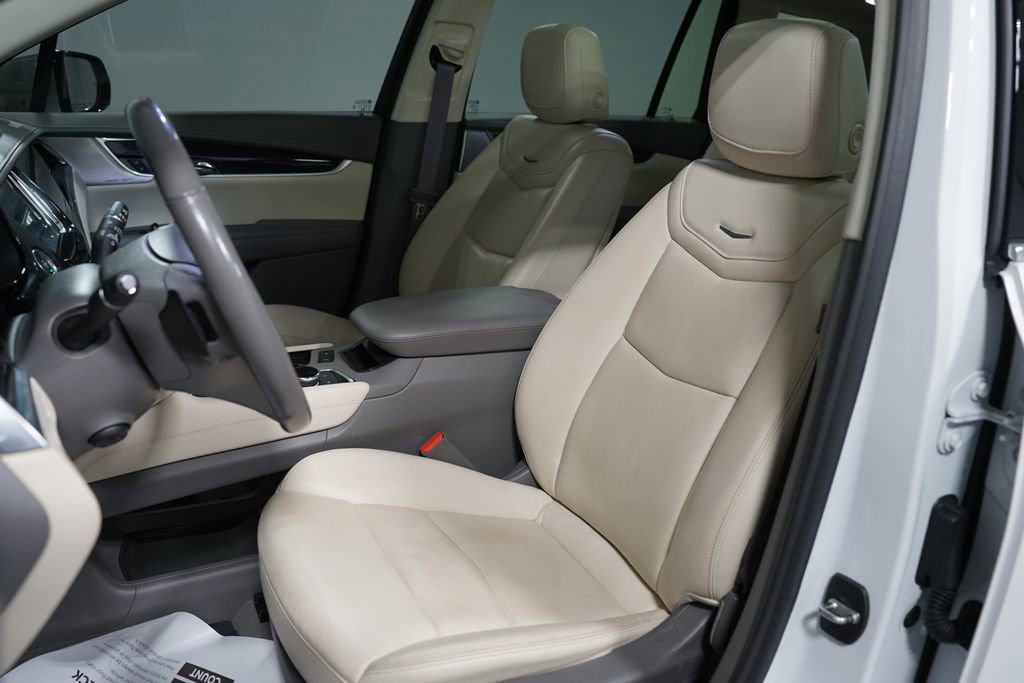 Used 2021 Cadillac XT6 Premium Luxury image 28
