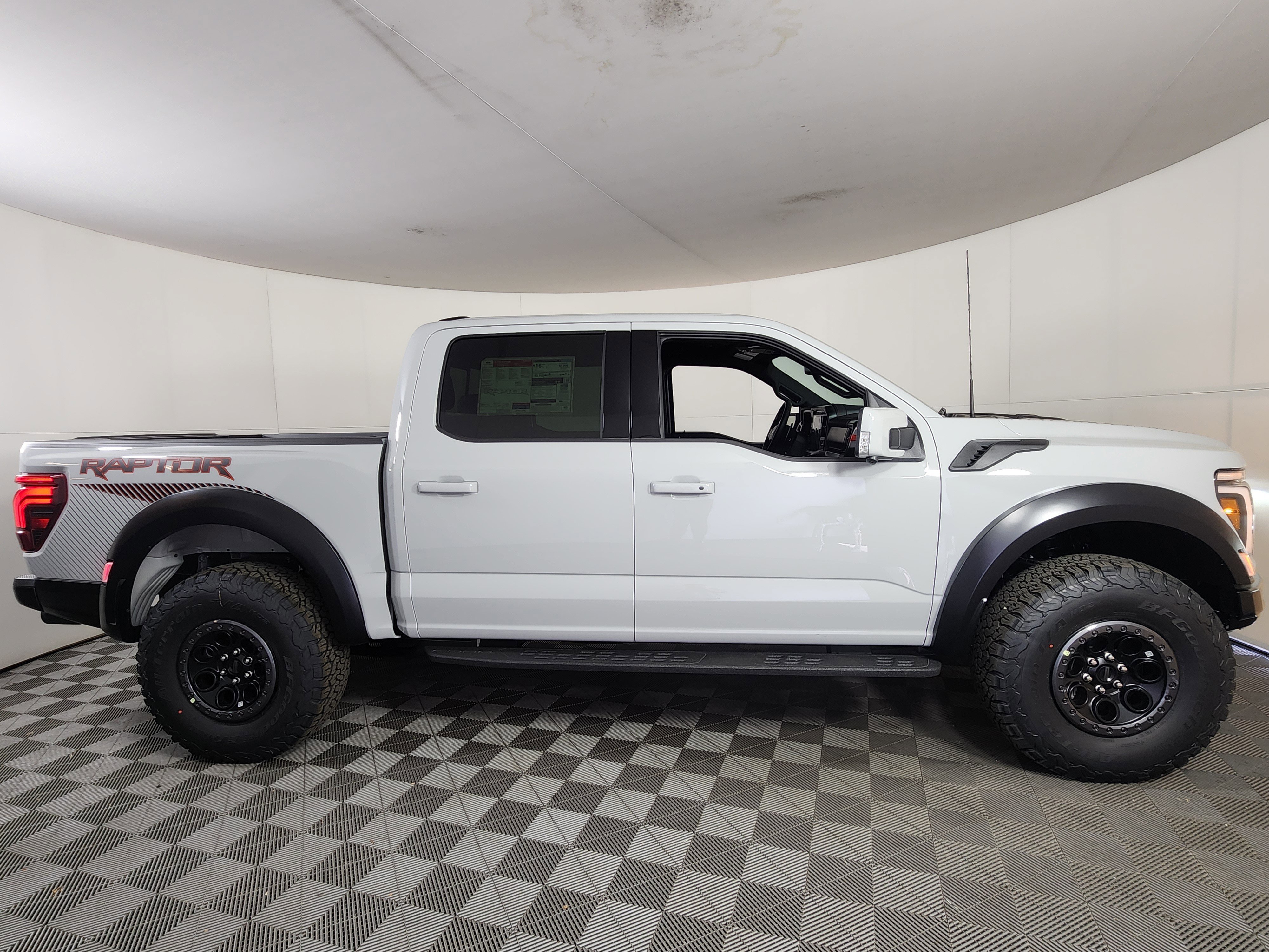 New 2026 Ford F150 Raptor AWD/4WD image 9