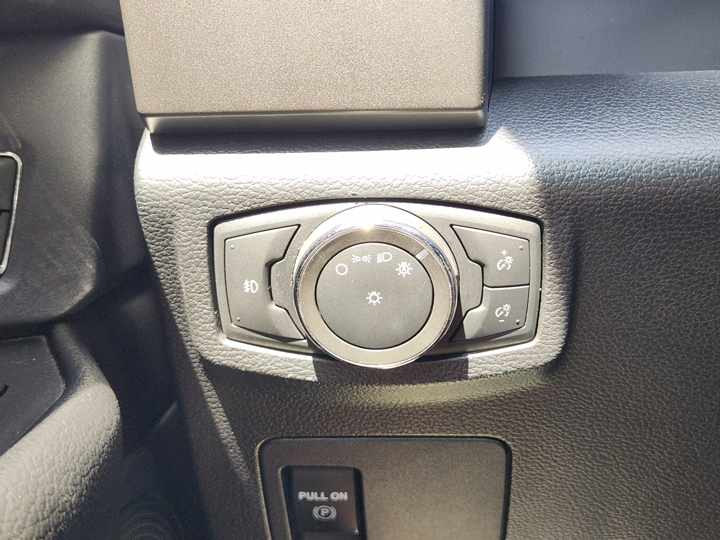 Used 2020 Ford Expedition XLT RWD image 17