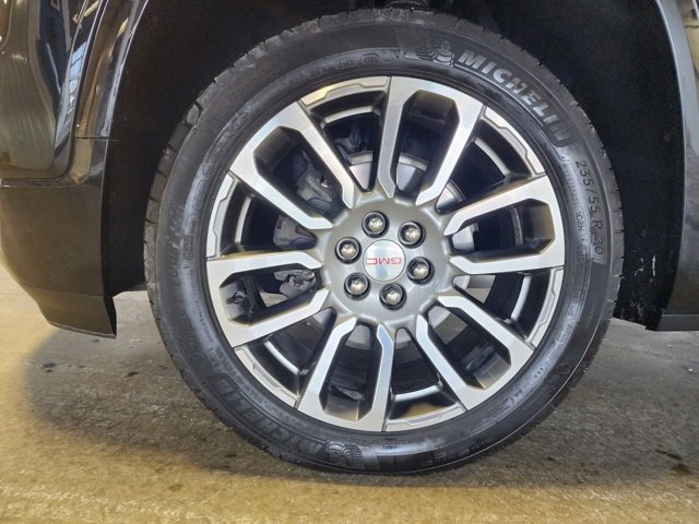 Certified 2023 GMC Acadia Denali w/ Denali Ultimate Package image 9