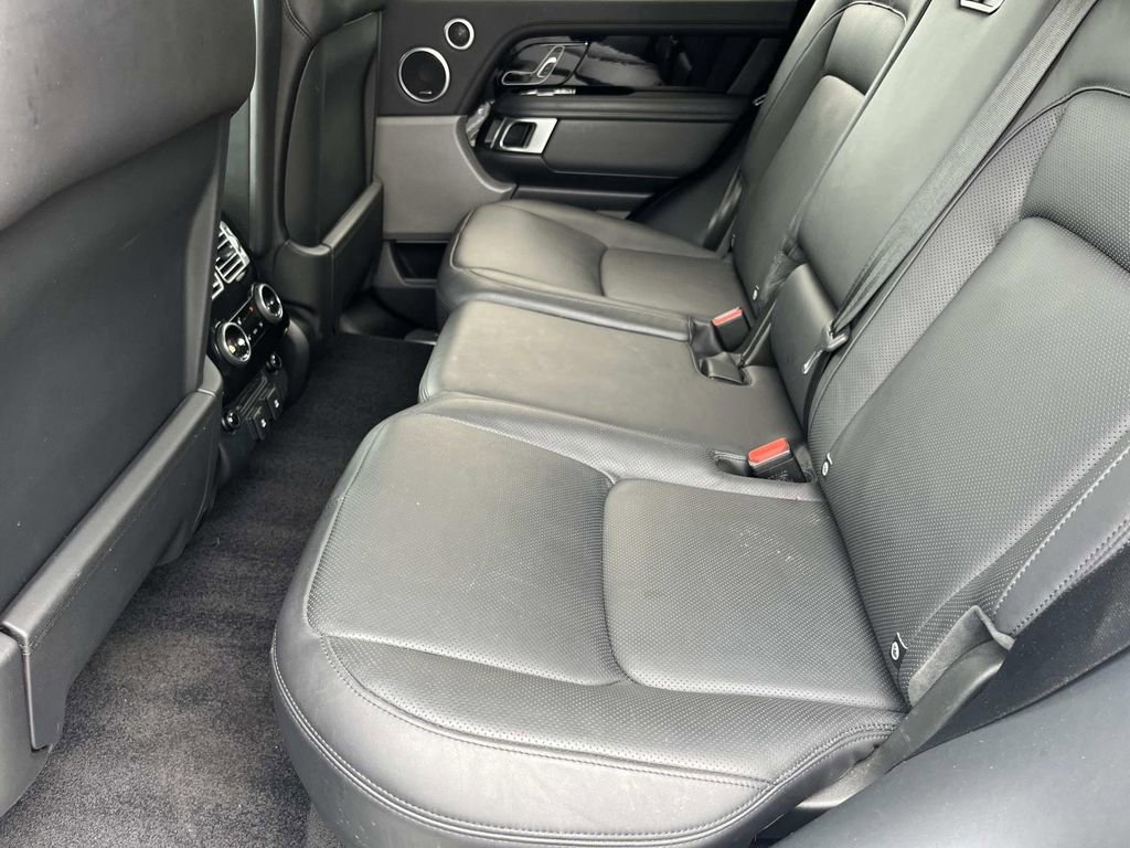 Used 2018 Land Rover Range Rover Supercharged AWD/4WD image 10