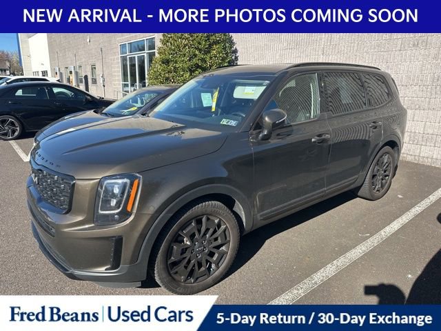 Used 2022 Kia Telluride EX w/ EX Premium Package image 3