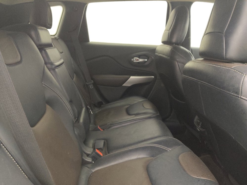 Used 2017 Jeep Cherokee Limited w/ Technology Group image 19