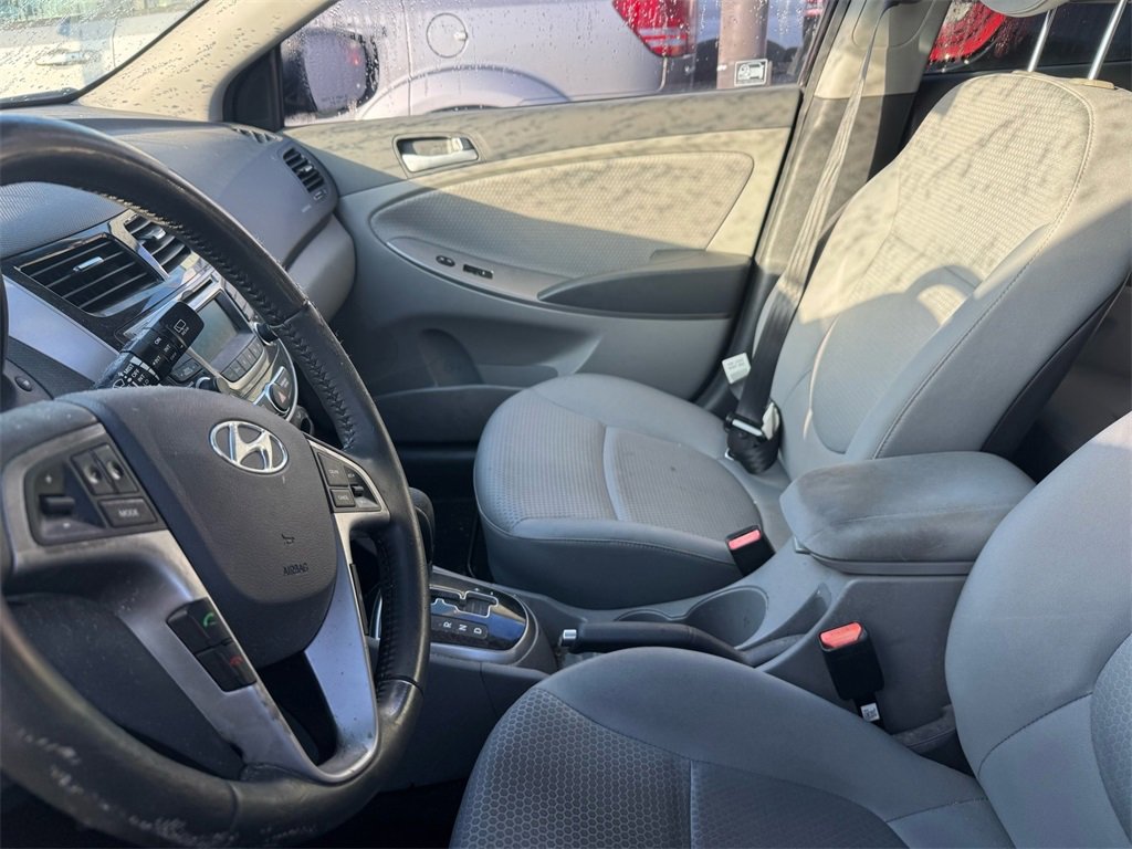 Used 2015 Hyundai Accent Sport image 3