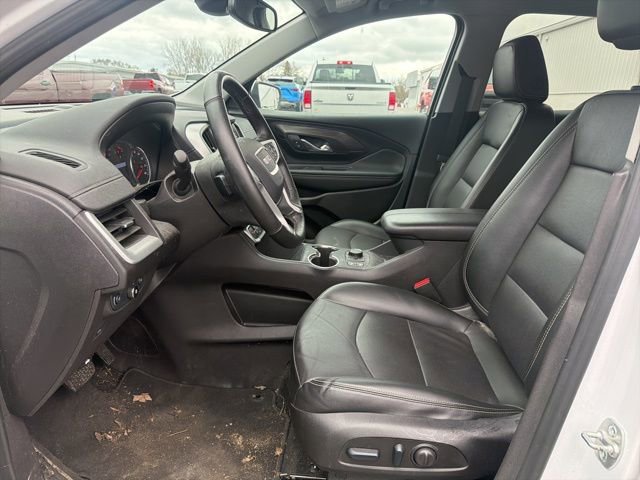Used 2024 GMC Terrain SLT image 17