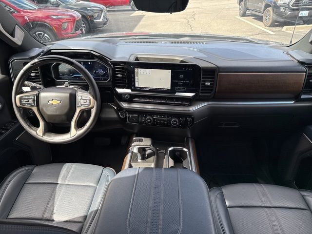 Used 2023 Chevrolet Silverado 1500 High Country AWD/4WD image 15