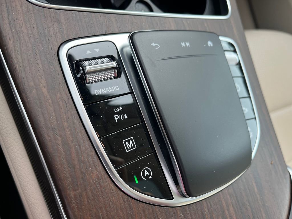 Certified 2022 Mercedes-Benz GLC 300 4MATIC w/ Driver Assistance Package image 21