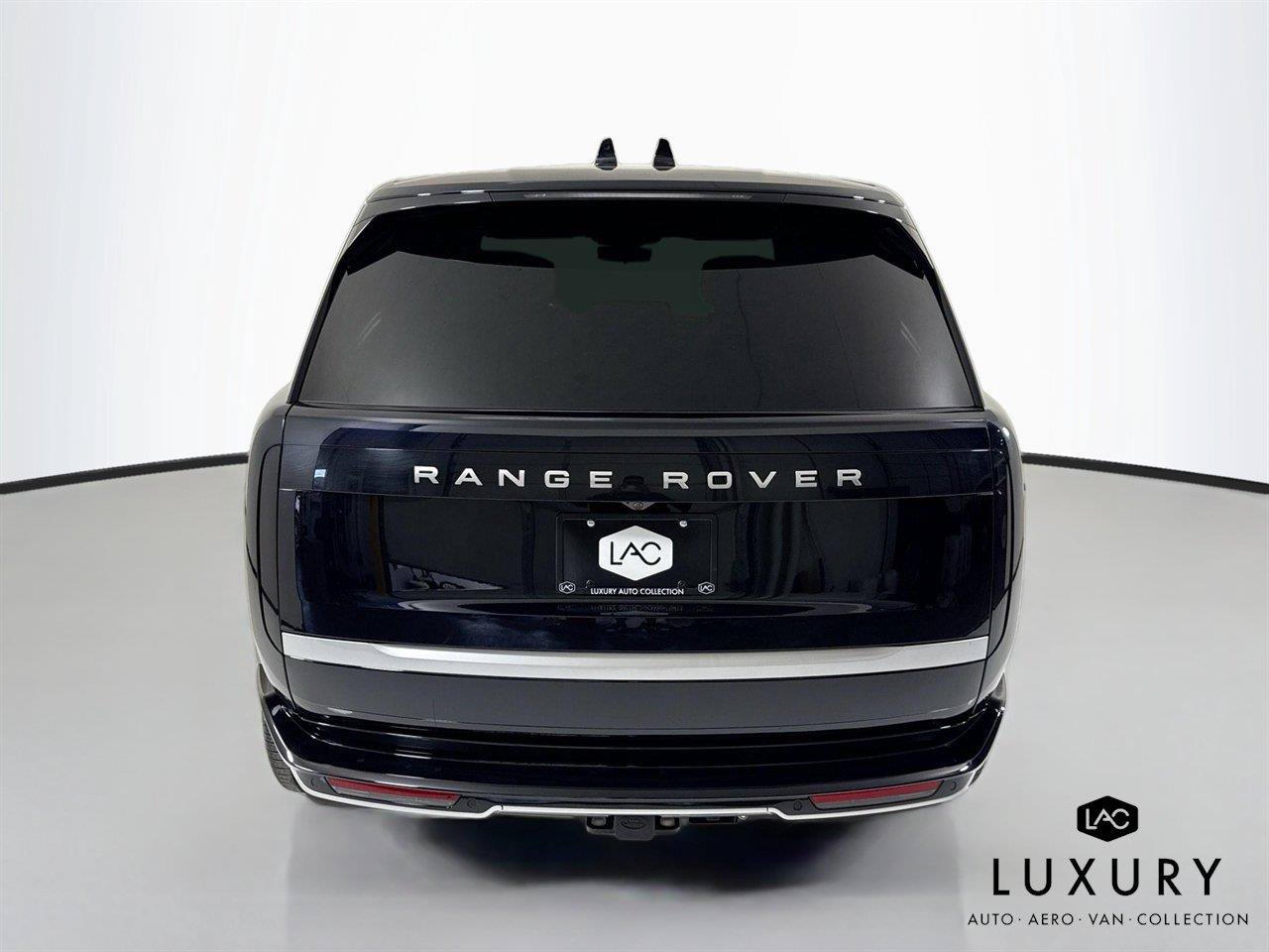 Used 2024 Land Rover Range Rover Autobiography AWD/4WD image 7