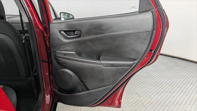 Used 2021 Hyundai Kona SE image 19