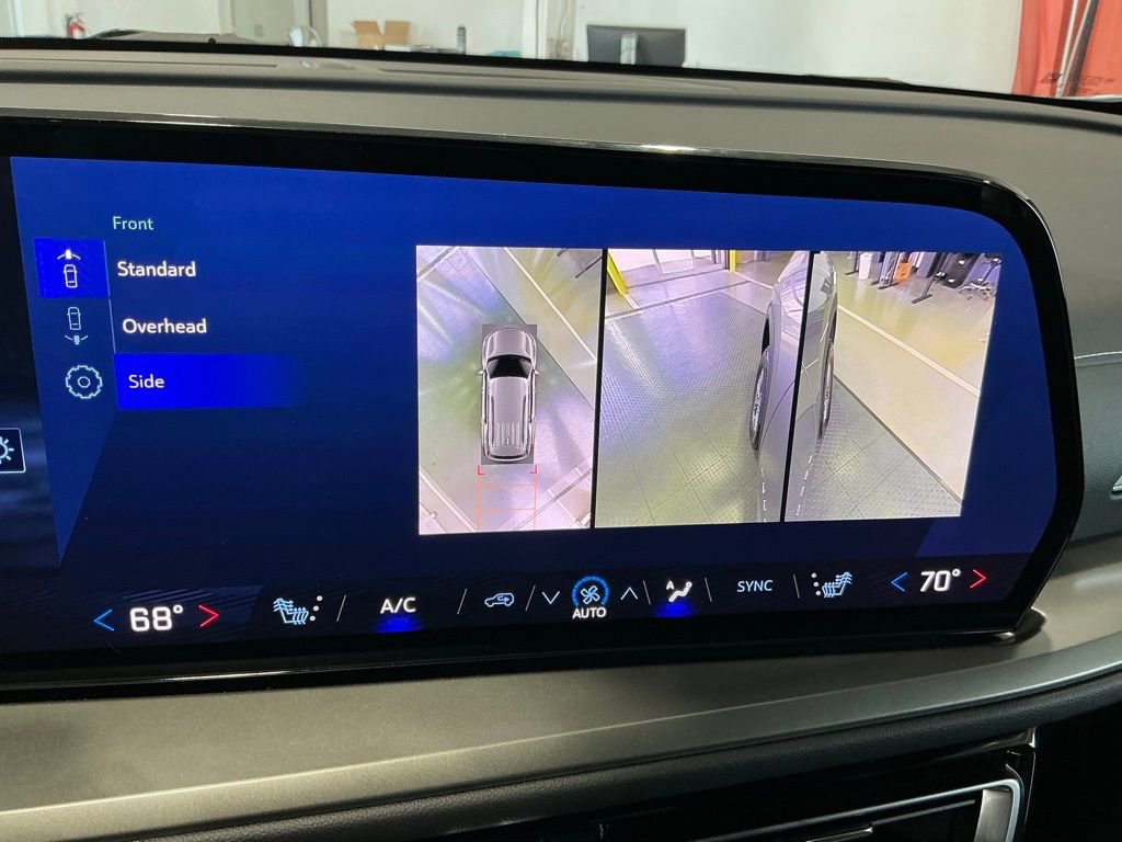 Used 2024 Chevrolet Traverse LT image 6