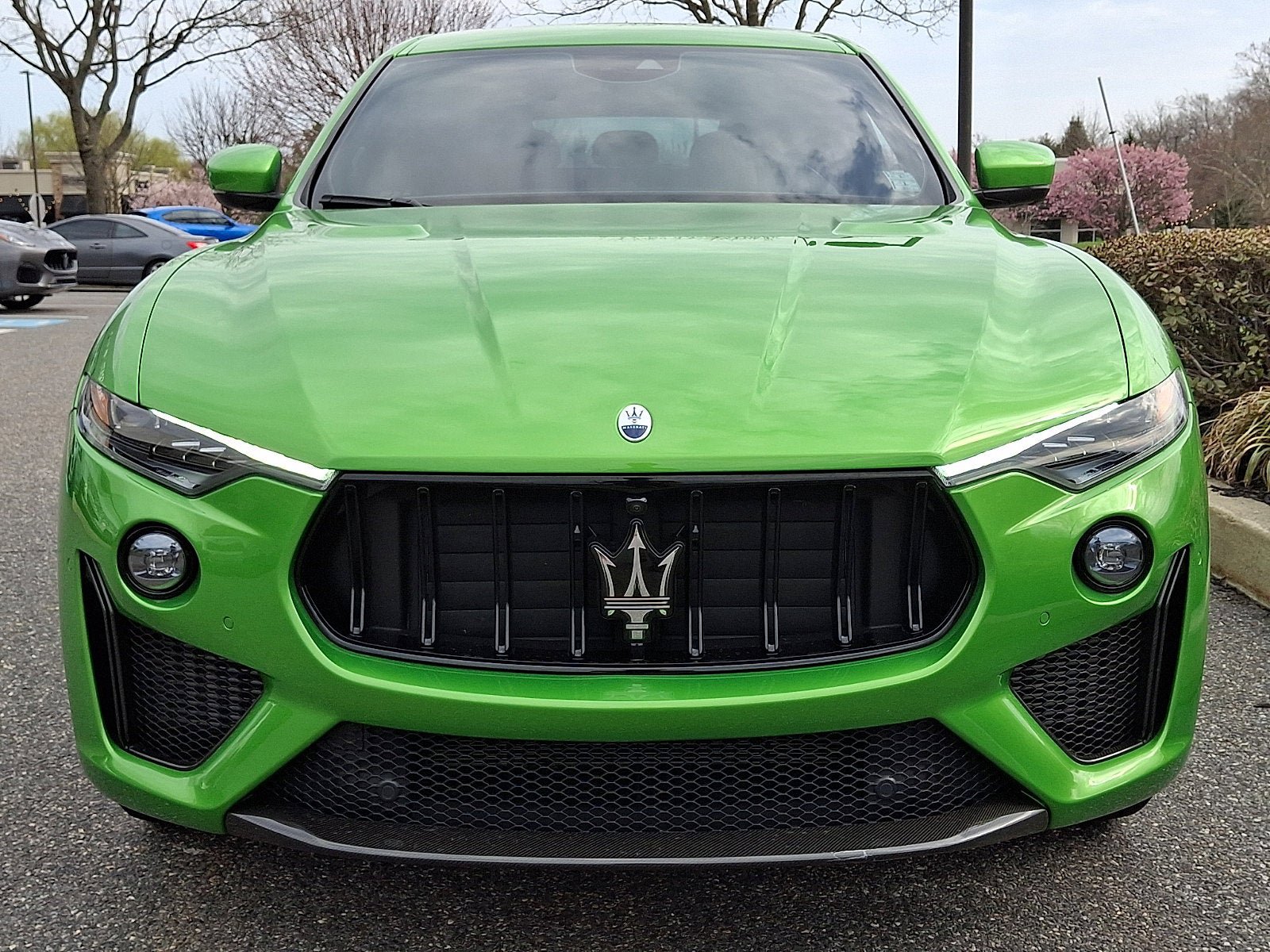 Used 2022 Maserati Levante Trofeo AWD/4WD image 2