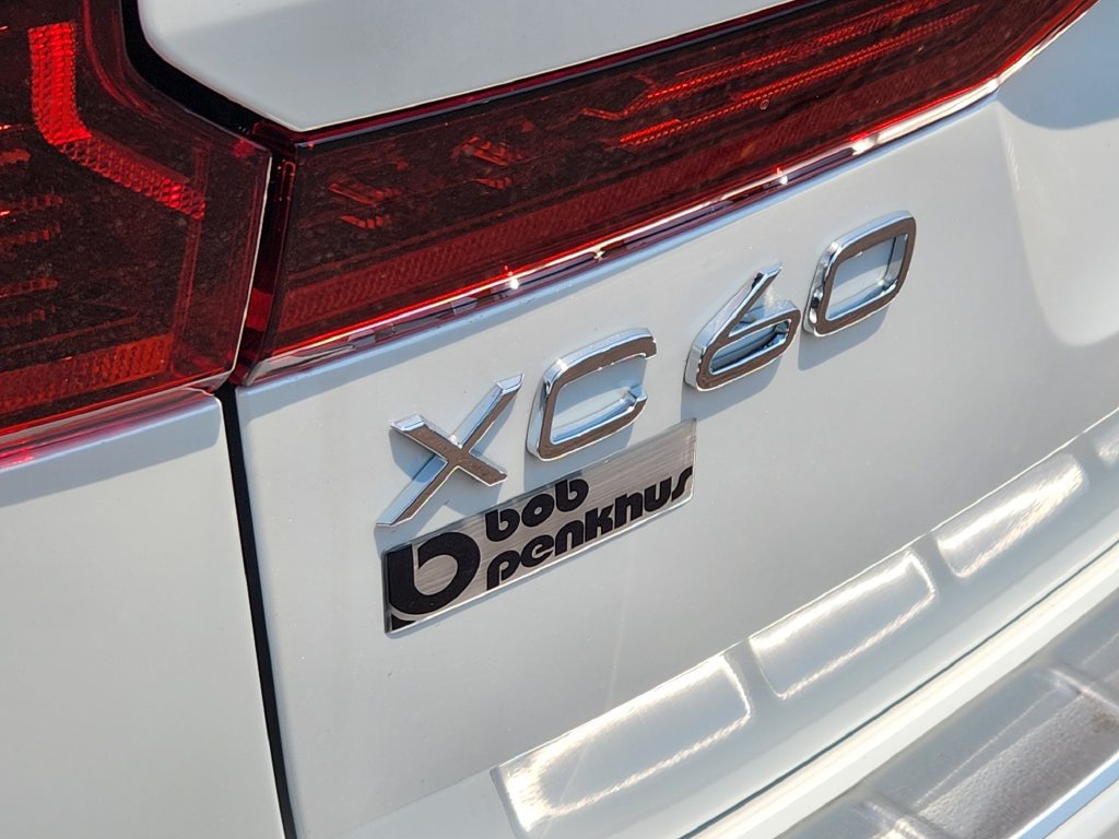 New 2026 Volvo XC60 B5 Plus w/ Protection Package Premier AWD/4WD image 31