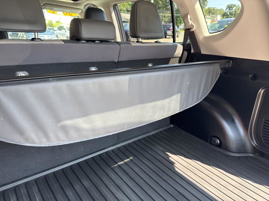 Used 2015 Toyota RAV4 Limited image 44