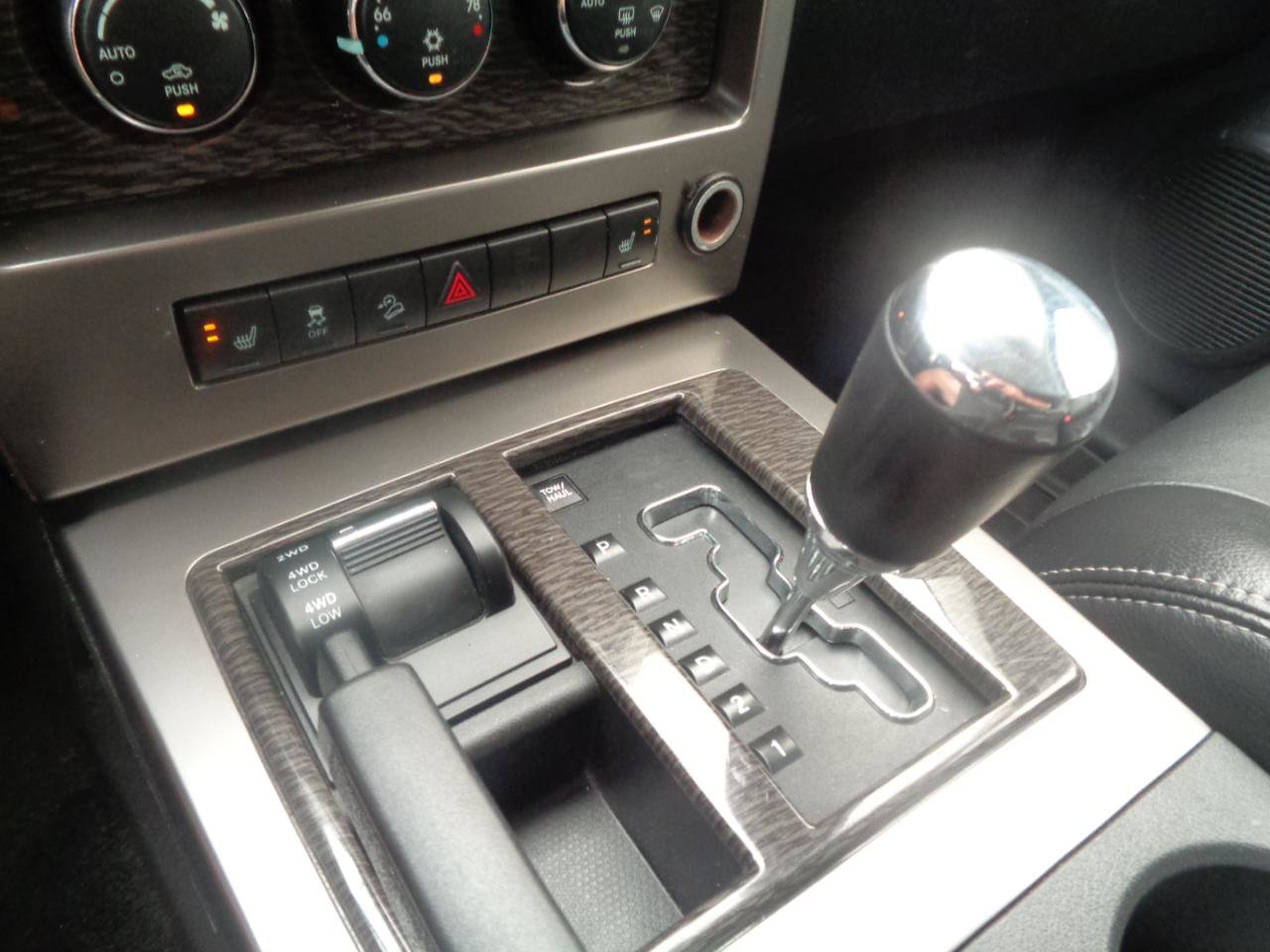 Used 2012 Jeep Liberty Limited Jet w/ Comfort/Convenience Group AWD/4WD image 32