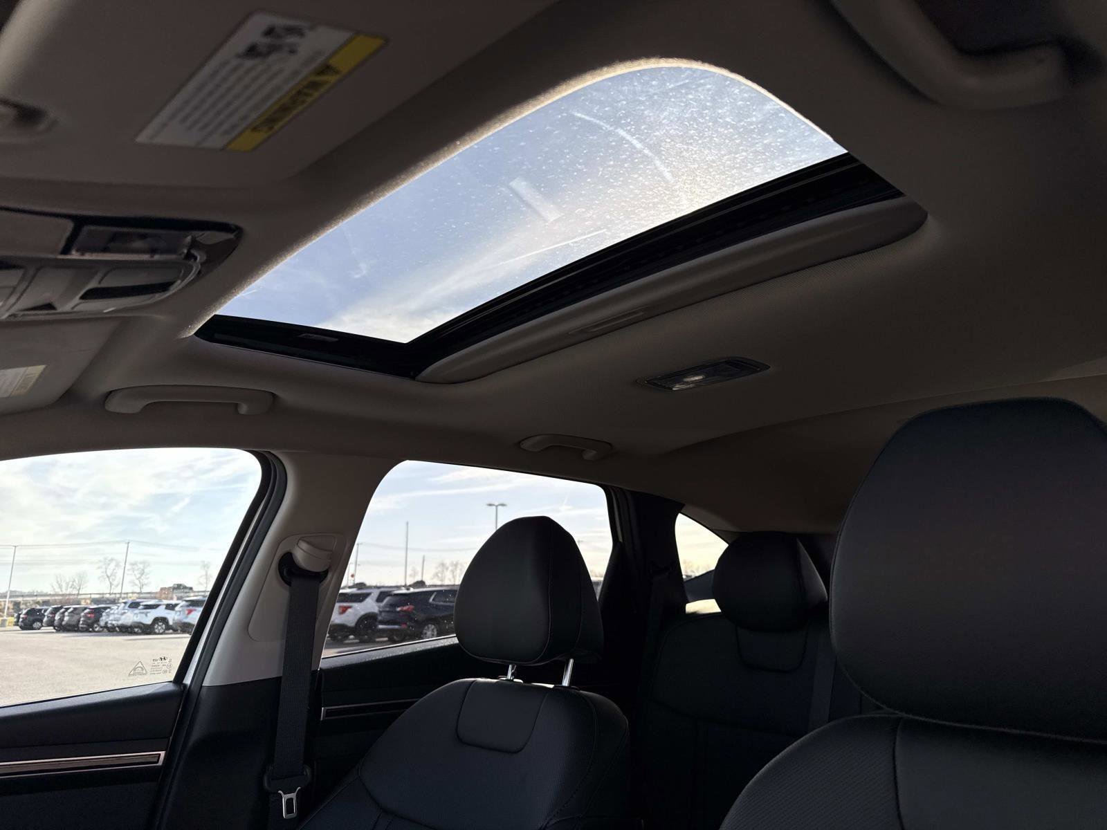 Used 2023 Hyundai Tucson SEL w/ Convenience Package image 3