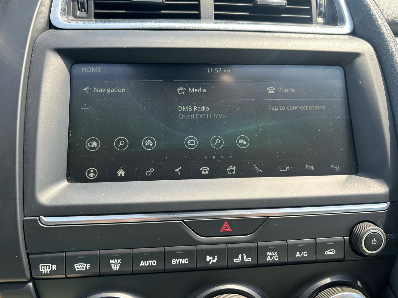 Used 2020 Jaguar E-PACE SE image 20