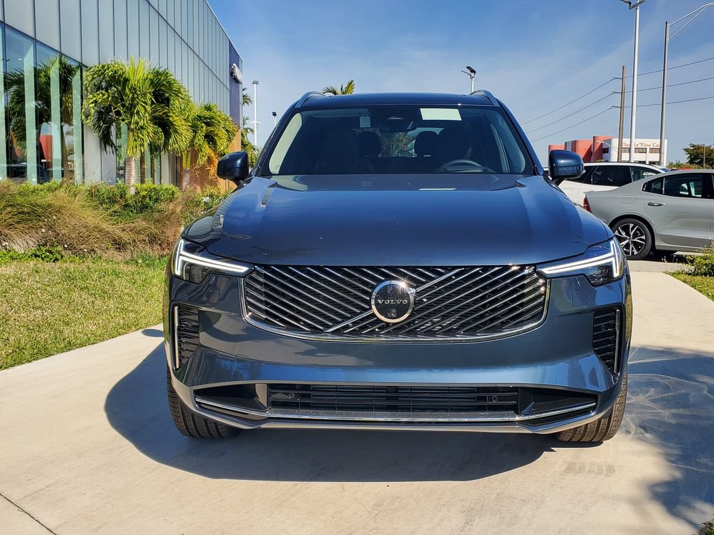 New 2026 Volvo XC90 T8 Plus w/ Protection Package Premier AWD/4WD image 2