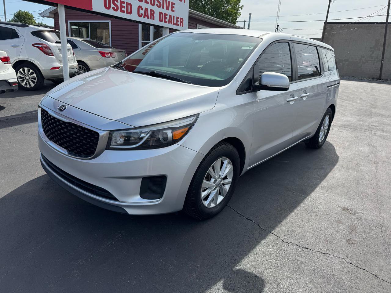 Used 2017 Kia Sedona L
