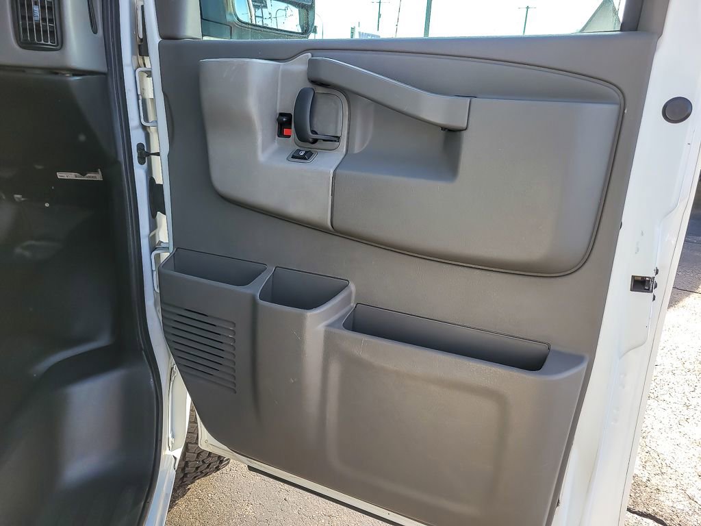 Used 2022 GMC Savana 2500 w/ Driver Convenience Package image 19