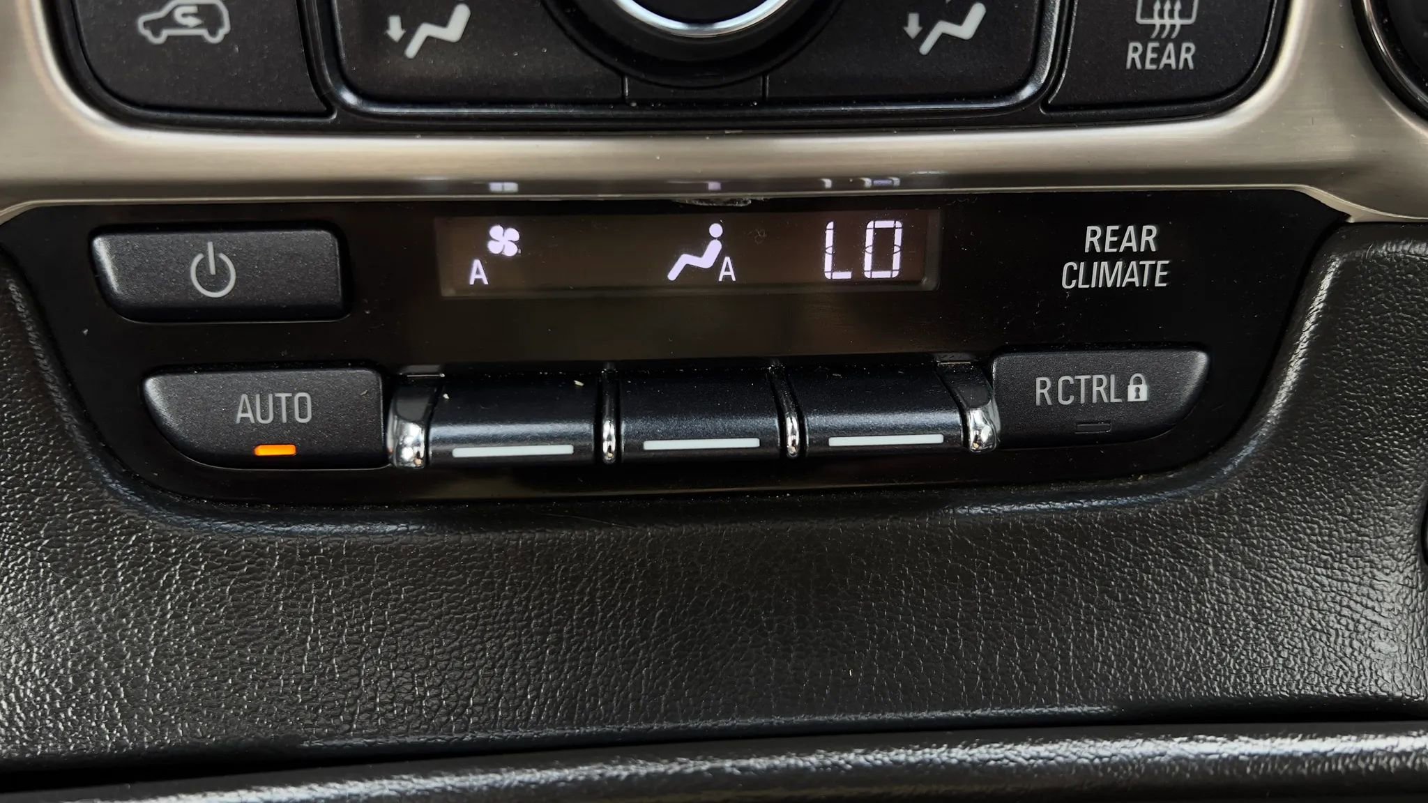 Used 2020 GMC Yukon XL Denali w/ Open Road Package image 50